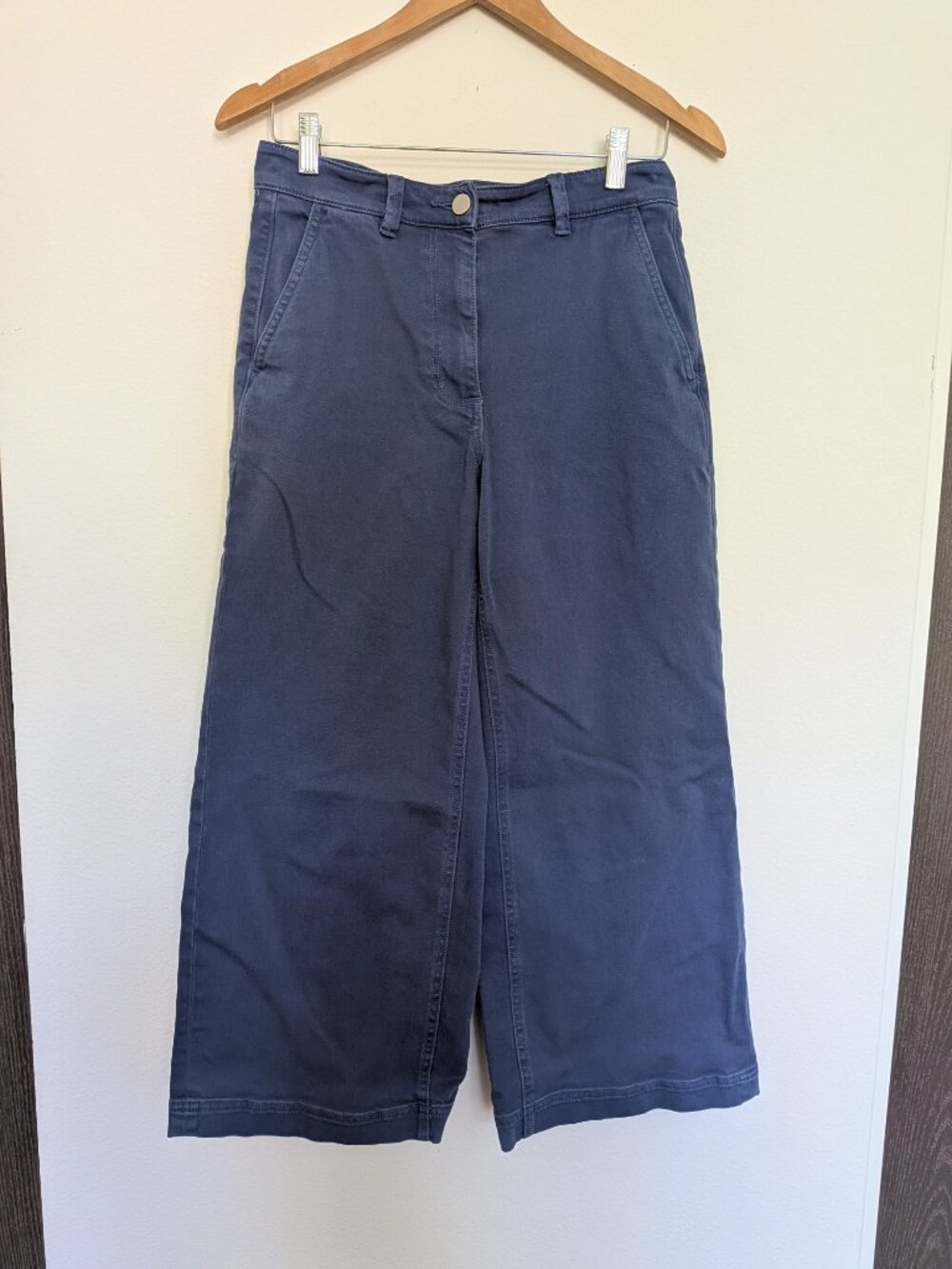Everlane wide legged cropped blue denim size 6